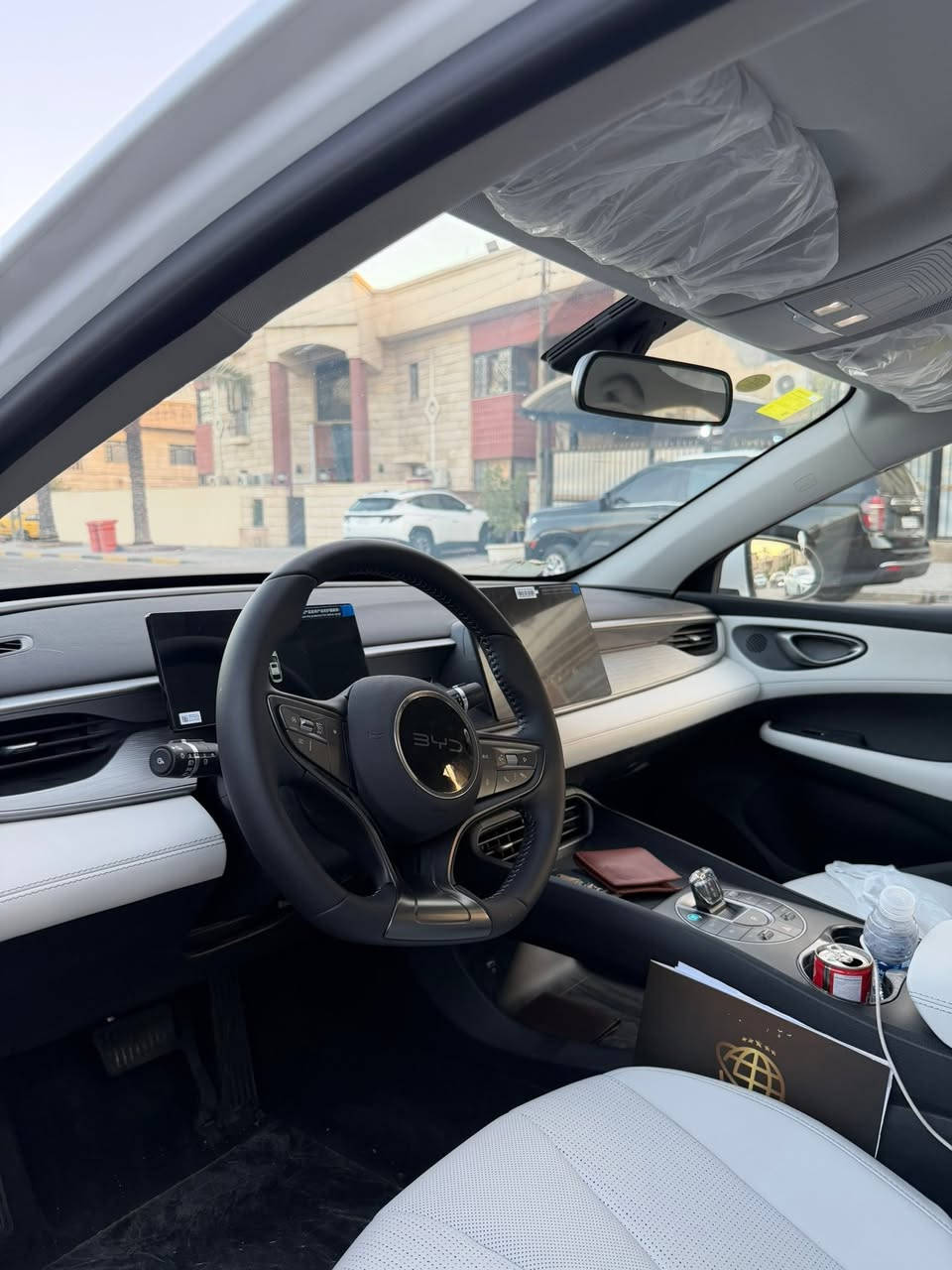 السلام عليكم 
للبيع   BYD
موديل 2025
ماشيه 7000k
سياره كفاله عامه 
رقم بغداد
***********
