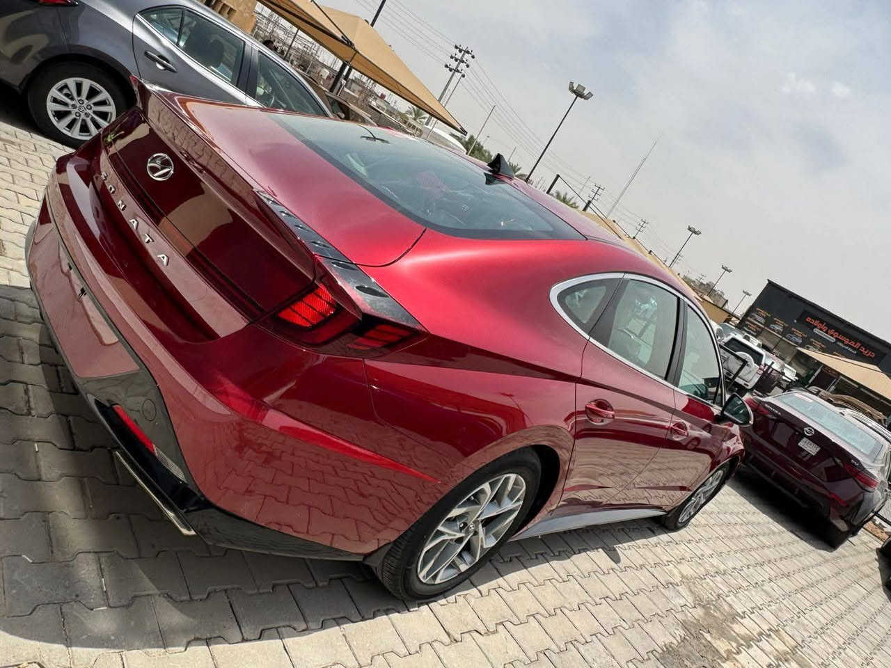 سوناتا 2023 رقم كربلاء
تم تنزيل السعر

بسمي أخوان كلشي ذاكر بالمشوار 

اقرأ المنشور وتصل السياره جديده جدا بدون 

ارباك بدون شاصي ماشيه 65 الف كيلو مو 

مايل قابل للزياده بيها صبغ من أمريكا ثلاث قطع بدون معجون + البنيد بيها بارد بالقماره بسبب التحميل #مواصفاتها
1_الغرفه أبيض مع تغليف الكاعيه والجنط نفس اللون 

2_محرک جبار 2500 

بعدهي بالجيس

3_تشغيل عن بعد مع أمان القفل العجله

4_الكشنات الأماميه تدفئه+کشن السائق كهربائي 

5_فول تحكمات _كامره خلفيه + حساس ذاتي للوقوف 

7_کیر دکم 

8_ثلاث أنظم للقيادة

9_لد أمامي على بنيد لد خلفي على طول الجنطه 

10_بصمة 

11_ترحيب عن بعد + حساس الجنطه تفتح عن القرب إليها 

12_اشاير بالمري 

وبعد بيها مواصفات 

السعر المطلوب 145 ورقه بيها مجال جداً بسيط الموقع كربلاء للإستفسار الاتصال على الرقم *********** 

هذا رقم الشاصي  KMHL64JAXPA311137  السونار مرفق مع الصور
