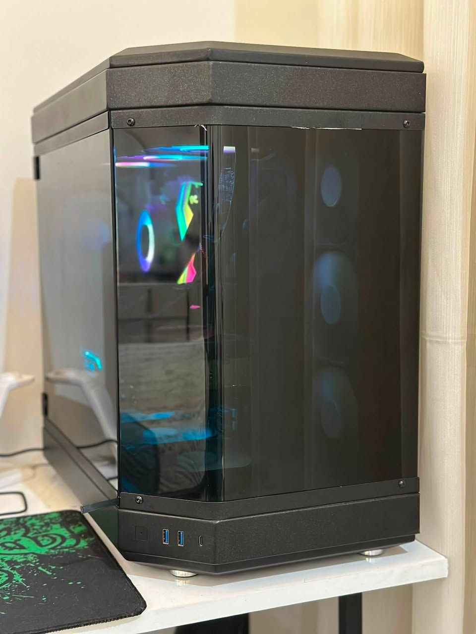 Pc مستعمل للبيع  مواصفات مميزة.
مستخدمة قليلة 

المعالج :INTEL i9_14900 KF 

كارت شاشة :PNY XLR8  GEFORCE    RTX 4090  24GB 

المذربورد : ASUS PRIM Z790_p wifi

الرام : 64GB (4x16) DDR5 RGB 

الذاكرة : الذاكرة SAMSUNG 990PRO 1TB. SSD

الباور سبلاي : NZXT C1000 (1000W)

شباب الpc نظيفة كلش وانطيك ضمان بيهة وما مستخدمة كلش قليل

سعرها 4.500.000 اربع ملاين ونص 

عنوان بغداد الزعفرانية 
رقم ***********
