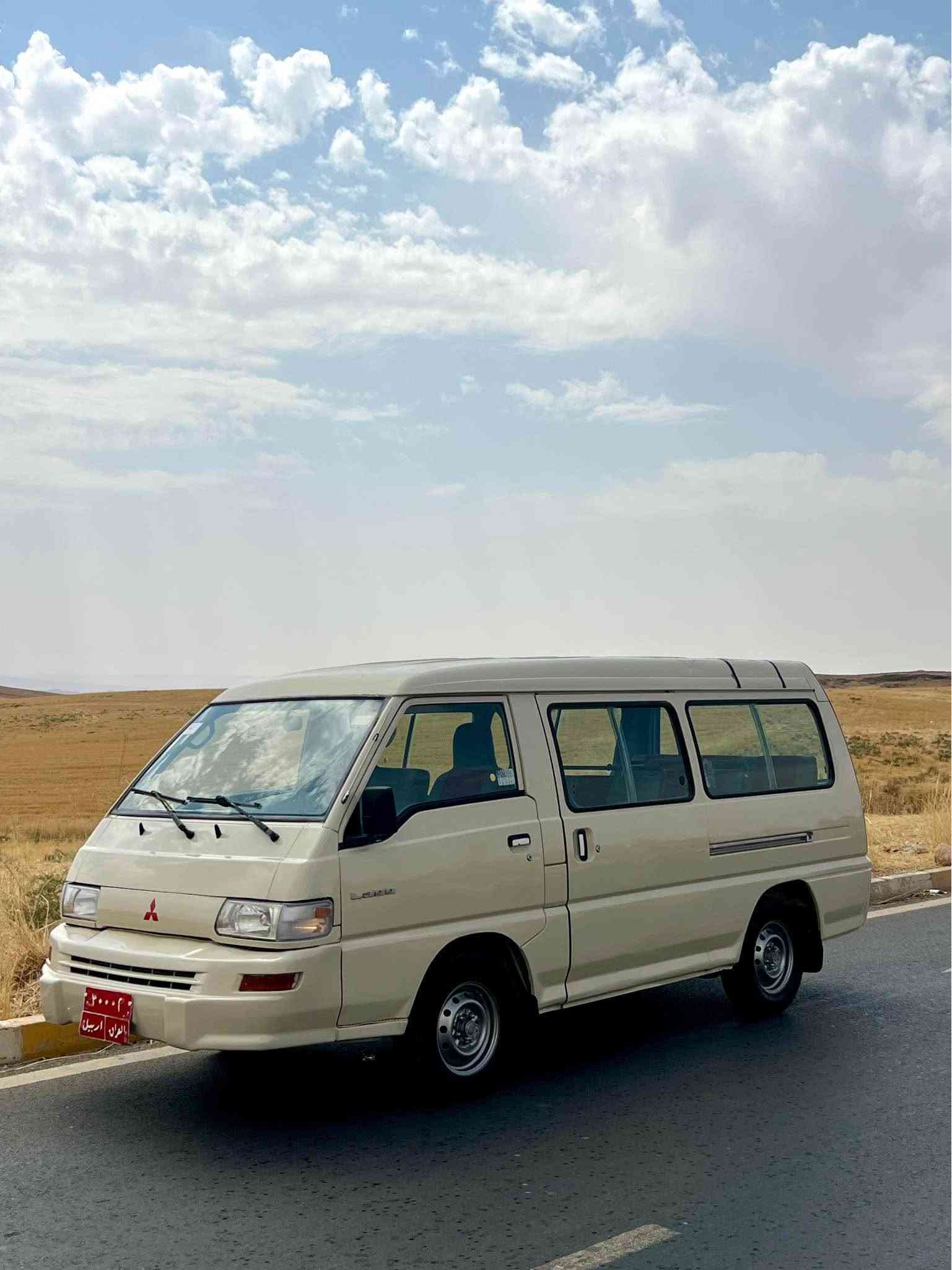 پاس مستەربۆشی
ڕەنگ خاکی  
مۆدیل ٢٠٠٢ 
حیزام سبوغە بۆ جوانی 
تازە سبوغ کراوەتەوە 
هەر چوار تایە نوییە 
گاعی و کوشنی نوێیە
پشت و پێشی دەعمی نیە 
تاقم پێشی تازە توند کراوەتەوە 
هەزەی نوێیە 
کامل مەزبوت کراوە 
کارەبایی کامل بەشەرت 
مەکینە،گێڕ،تەحویل،غەڕامە،بڕاوە بەشەرت 
وەکالەی بەناوی خۆمانە 
سعری فرۆشتنی ٥٨ گەڵاو کەمێک معامەلەیە 
بۆ زانیاری زیاتر پەیوەندی بەم ژمارە تەلەفۆنەوە بکە 
***********
***********
شوێن.کۆیە كويسينجاك, أربيل
