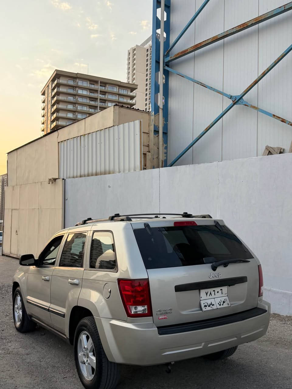 Jeep 
جێب لاریدۆ ٢٠٠٨ 
لیمیتد قەپات مواسەفات فول فول
سلایت
بەسمە
ناوزەرد
کامێرە
کوشن کارەبا
دەبڵ ئەکسل
مکەبەرە بۆستن
شاشە ئایپاد
سوکان ڤۆلیۆم
چوار تایەو ویلی لۆک
پاتری و ڕۆن و بانس 
هەمووی تازە سێرڤس کراوە
گێر مەکینە کارەبای تەبرید دەبڵ ئەکسل
تەحویل غرامە هەمووی بەشەرت
یەک پارچەی پەمپە بێ ناو بێ ئەرباگ
سعری ٩٩$
لە سلێمانیم 
*********** السليمانية, العراق
