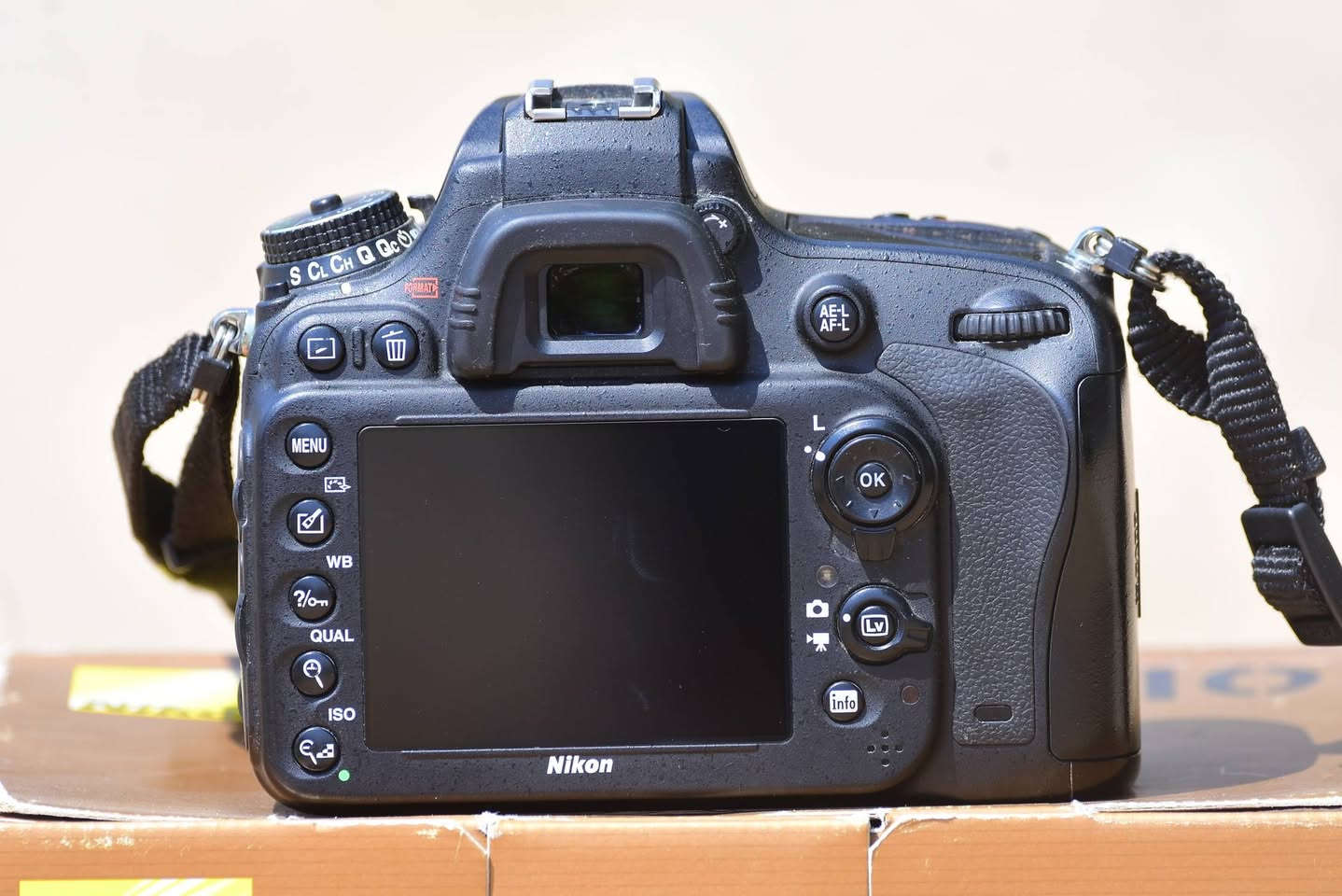 📸🔥 کامێرای Nikon D610 بۆ فرۆشتن 🔥📸
ئەگەر بەدوای کامێرایەکی خاوێن، ڕێک‌وپێک و بێ‌کێشە دەگەڕێیت، ئەمە هەڵبژاردەیەکی زۆر جوانە 👌✨

🔹 وەجبەی یەکەم و زۆر خاوێن
🔹 هیچ شوخ و کاڵبوونەوەیەکی نییە
🔹 تەنها 25K وێنەی گرتووە
🔹 ڕەنگ و وێنەی زۆر جوان و کوالێتی بەرز 📷✨

📦 لەگەڵیدا:
✅ میمۆری 16GB
✅ کەڤەر
✅ شەحن
✅ پاتری

💰 نرخ: $520

📞 ژ.م: ***********

🔥 کەم بەکارهاتووە و زۆر خاوێنە — دەرفەتێکی باشە بۆ کەسێک کە کامێرایەکی Nikonی باش دەوێت! 📸
