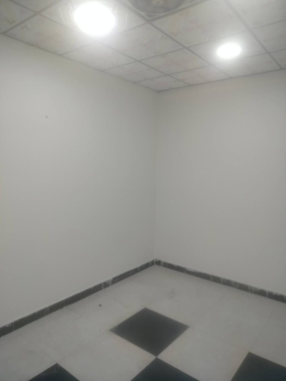 مشتمل طابق أول من ضمن بنايه للأيجار في حي الخضراء شارع معهد النفط بناء حديث تصلح للأعمال التجاريه 

تحتوي على 

2 غرف منام صاله كبيره مطبخ صحيات

للأستفسار الأتصال على الأرقام التاليه 
***********
*********** واتساب

أو مراجعة مكتب عقارات ابو يوسف الواقع في حي الخضراء شارع معهد النفط قرب مطعم سيد صباح الياسري 

كما نستقبل جميع عروضكم وطلباتكم التجاريه والعقاريه
