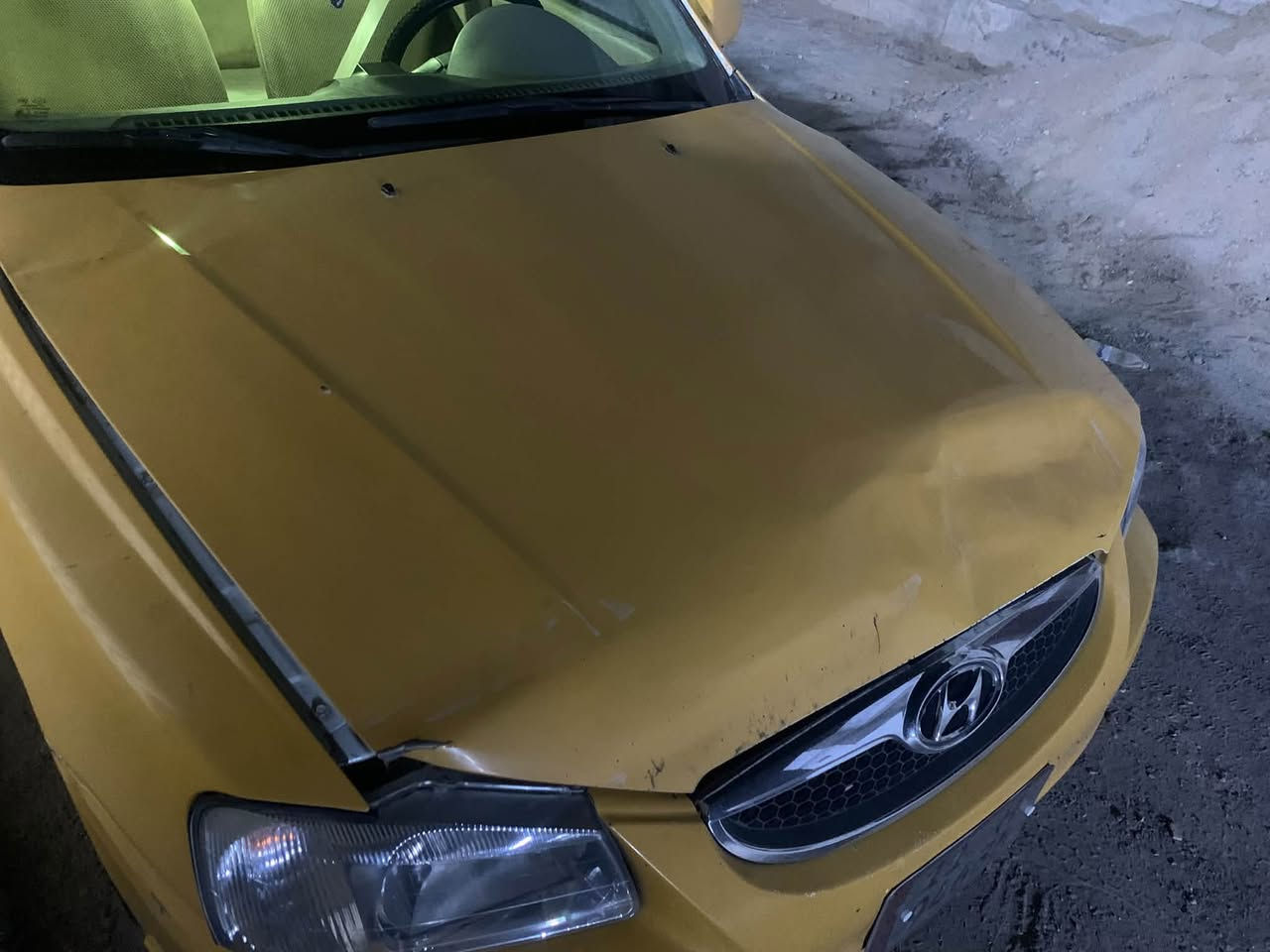 هوندا للبيع فيرنا موديل ٢٠١٤ سياره باسمي مكاني بغداد صدر خلفي امامي بي طبه بيه طخه بجاملغ معمر كلشي مابيه كلش نضيفه تخم تاير جديد محرك وكير كله نضيف سعر ٦٨ بيه مجال تصال على رقم ***********

