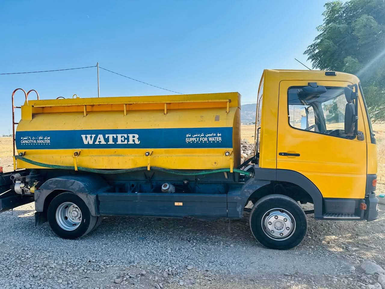 بەناوی خوای گەورە
***********
***********
ئەتیکۆ تەنکەر
2003
815چوار بستۆن
6برغو
6تایەی  تازەیە
گێڕ و مەکینەی بەشەرت
سەنەوی تازەیە
کامل سۆندەو مۆلیدەی حازرە
1درگای بۆیاخە
سەیارەکە مەزبووتە بچۆ بۆ ئیش یەکسەر
…………………..

بسم الله الرحمن الرحيم

***********
***********
أتيكو تانكر
موديل 2003
815 أربع بستون
6 برغو
6 تايرات جديدة
الكير والمكينة على الشرط
السناوي جديد
كامل سند ومولدة حاضرة
باب واحد صبغ بدون دةواخل
السيارة قوية وجاهزة للشغل فوراً
