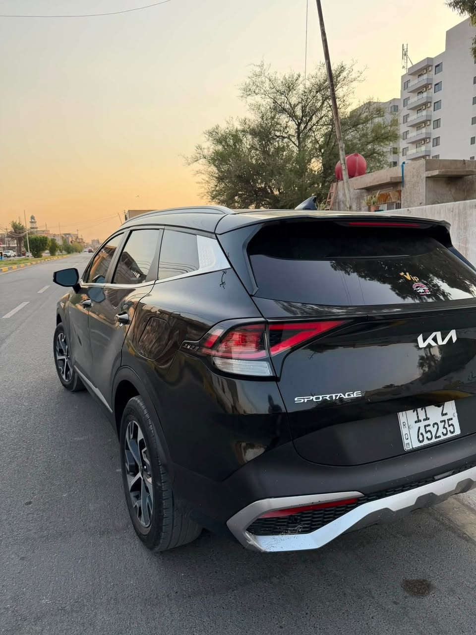 السلام عليكم
🚘 للبيع كيا سبورتج 2023 هايبرد – فئة EX

سيارة مرتبة ونظيفة، بمواصفات مميزة واقتصادية بفضل نظام الهايبرد.

🔹 الموديل: 2023
🔹 النوع: هايبرد
🔹 الفئة: EX – فول أوبشن عدا الفتحة
🔹 الممشى: 108 ألف كم

⚠️ الأضرار:

* حادث جاملغ خلفي جهة السايق
* باب خلف السايق مبدل ومصبوغ
* باب السايق صبغ نصه

💰 السعر: 195 ورقة، قابل للتفاوض للجادين فقط.

📍 الموقع: زيونة / البلديات
📞 للاتصال: ***********
