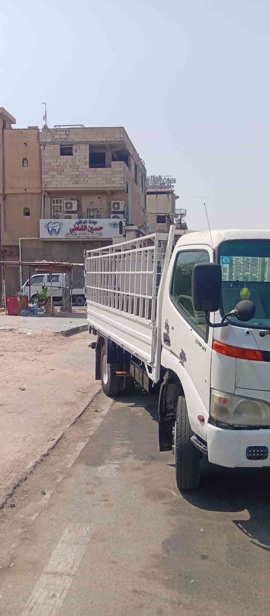 سلام عليكم من رخصت مدير الكروب  تيوته داينه موديل 2005سياره حلوه ونضيفه البدي 4ونص المكينه 16تنقص الكير 6نمر  الشاصي كفاله تايرات جديده  رقم بصره بسمي السنويه  2029يلا تنتهي السعر 93وبيهه مجال  الرقم ***********  ما متواجد علا الفيس
