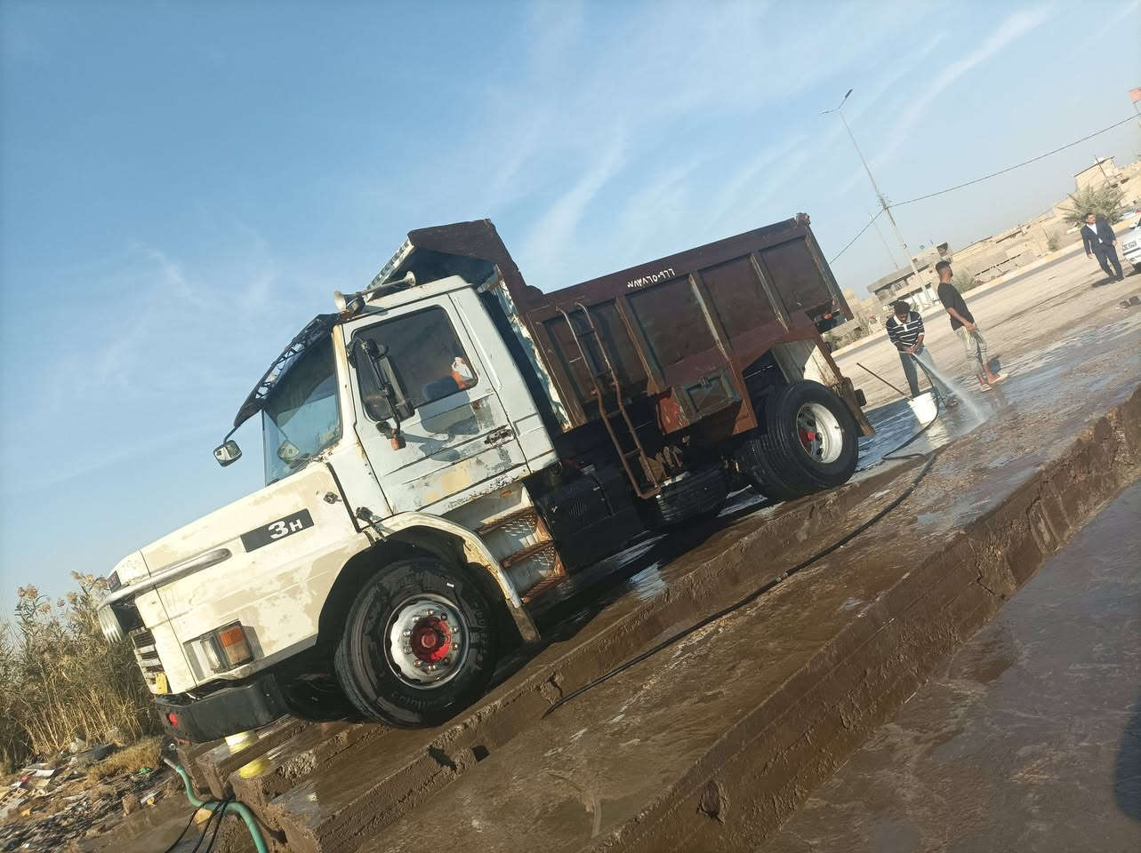 سلام عليكم سكانيه 112 البيع رقم بغداد مكان سياره بل دوانيه مكلف بالنشر الاستفسار اتصل 
***********

نص مكتوب في الصور:
- CHILL