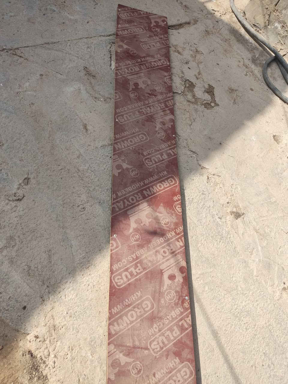 سلام عليكم عندي رفوف عدد 3 العرض 32سانتيم والطول 244مكاني حله قريب العلويه شريفه ع السعر 80بيهن مجال شراي اتصل *********** وتدلل
