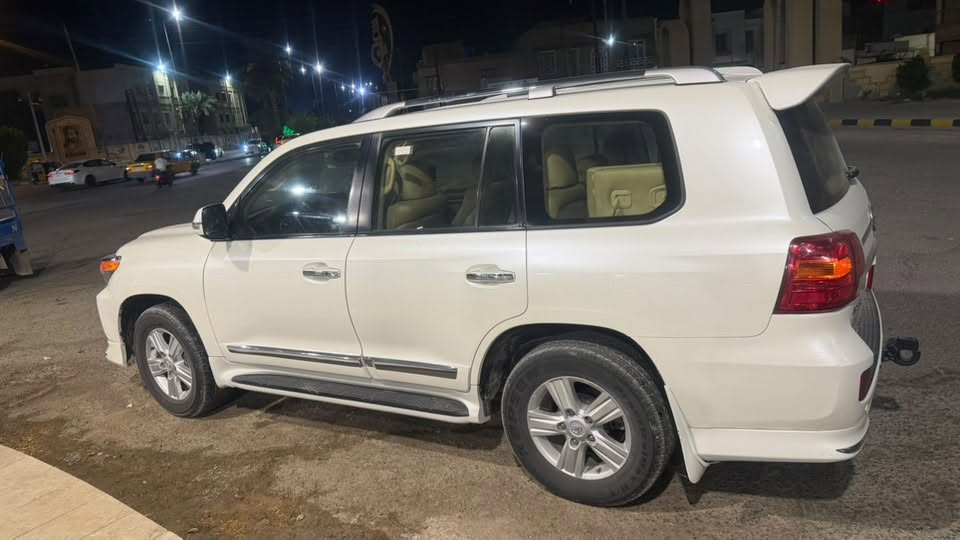 لاندكروز ١٥
كفاله عامه فقط الدعاميه الاماميه صبغ قليل
السعر ٣٨الف دولار
مراوس حسب القناعه
مكان السياره بالكوت
الاتصال على رقم

‭***********‬

