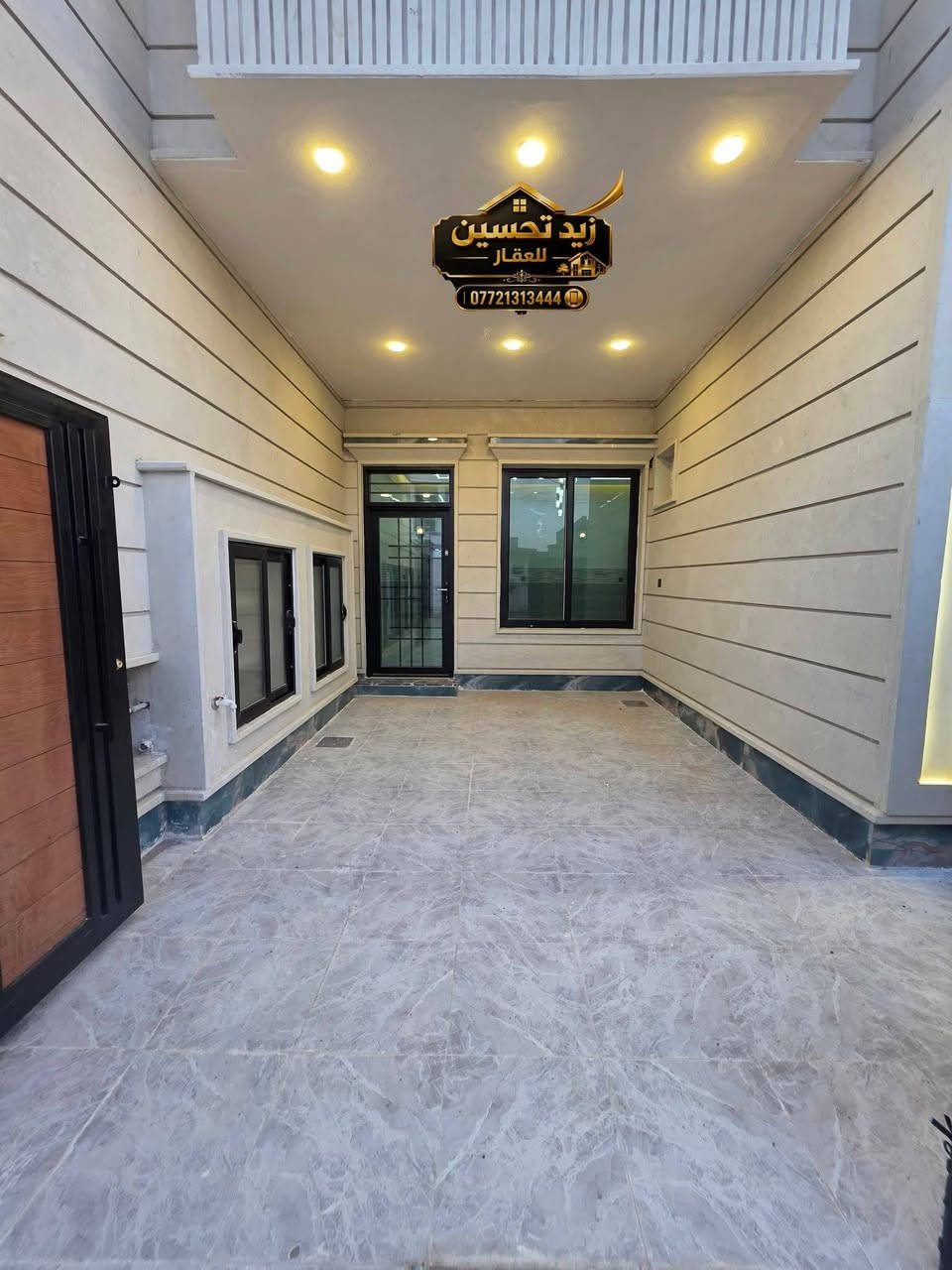 🏡 دار للبيع في تكريت - الديوم (منطقة التوحيد)
​منزل مودرن بتصميم ملكي فاخر وموقع مميز بالقرب من مجمع الجوهرة!
​المساحة: 200 متر مربع (الواجهة 10م × النزال 20م)
​الموقع: شارع عريض بعرض 15 متر
​مواصفات وتفاصيل الدار:
​الواجهة: حجر حلان مطعم بالمرمر الأخضر
​غرف النوم: 4 غرف نوم (منضمنها غرفة سويت)
​الصالات: صالة استقبال ملكية + صالتي جلسة عائلية (وسطية)
​المطبخ: مطبخ حار وبارد
​الخدمات: 3 مجاميع صحية داخلية
​التصميم الداخلي: نظام سحب مودرن، جبسن بورد، وسحب مغربي
​التجهيزات: درج ملكي أبيض مع حديقة تحت الدرج، حديقة داخلية، كراج سيارة، وصفّاي شتايكر للسطح
​الأنظمة الحديثة: تأسيس سبالت بالكامل، غاز دفن، إنترنت، كاميرات مراقبة، ونظام جزامة
​المنهجية والجودة: أبواب خارجية قاصة جام، أبواب داخلية تركية، أرضيات وشباك ألمنيوم أسود درجة أولى
​📞 للاستفسار والتواصل: ***********

نص مكتوب في الصور:
- زيد تحسين للعقار ***********