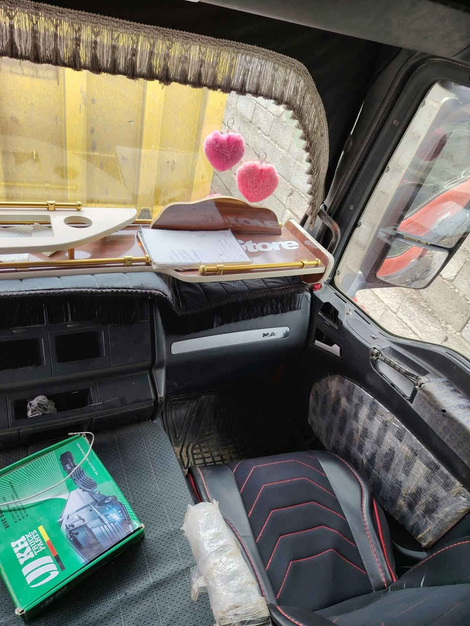 مان سكس • شاحنة • ٢٠٠٢
