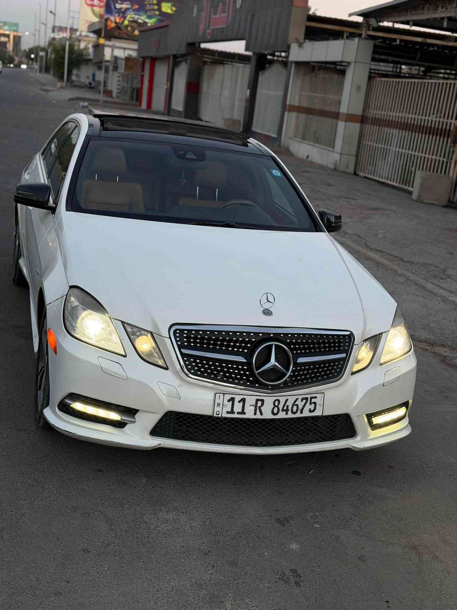 مارسدس E350فول موصفات بنوراما بصمه كشن جلد كهربائي مكينه كير حداديه كله جديد سياره جاهزه من كلشي بيها صبغ 3قطع بدون دواخل السياره جديده فول  رقم بغداد تحويل مباشر السعر 145وبيها مجال الشراي يتصل العنوان بغداد الكاظميه ***********
