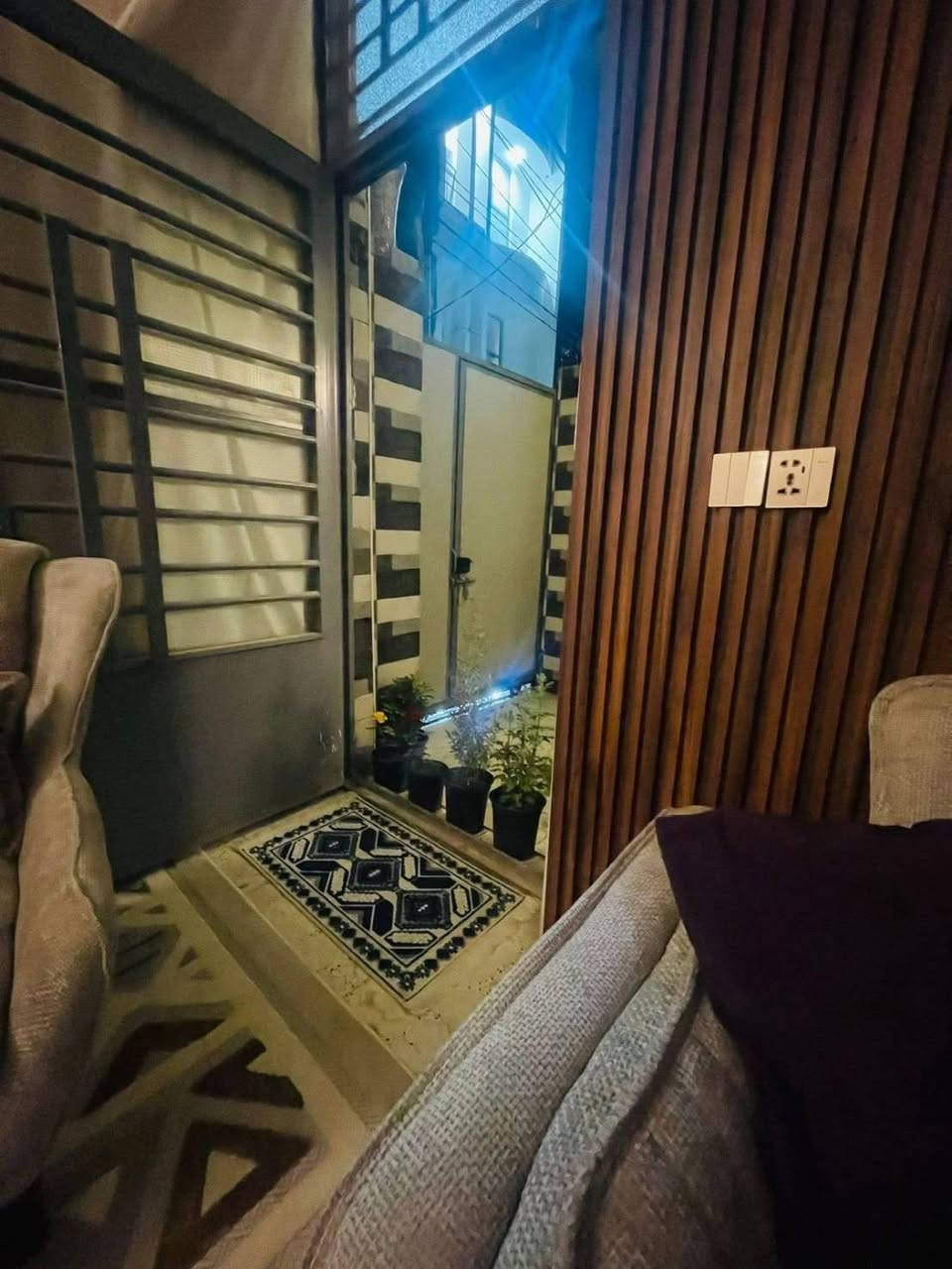 دار للبيع ١٠٠ متر ركن طابو زراعي سند ٢٥ إقرار محكمة
طابق واحد بناء طابوق وصب كونكريت 
الحر حي سومر الثاني 
للاستفسار اكثر اتصل 
***********
او واتساب 
او خاص
