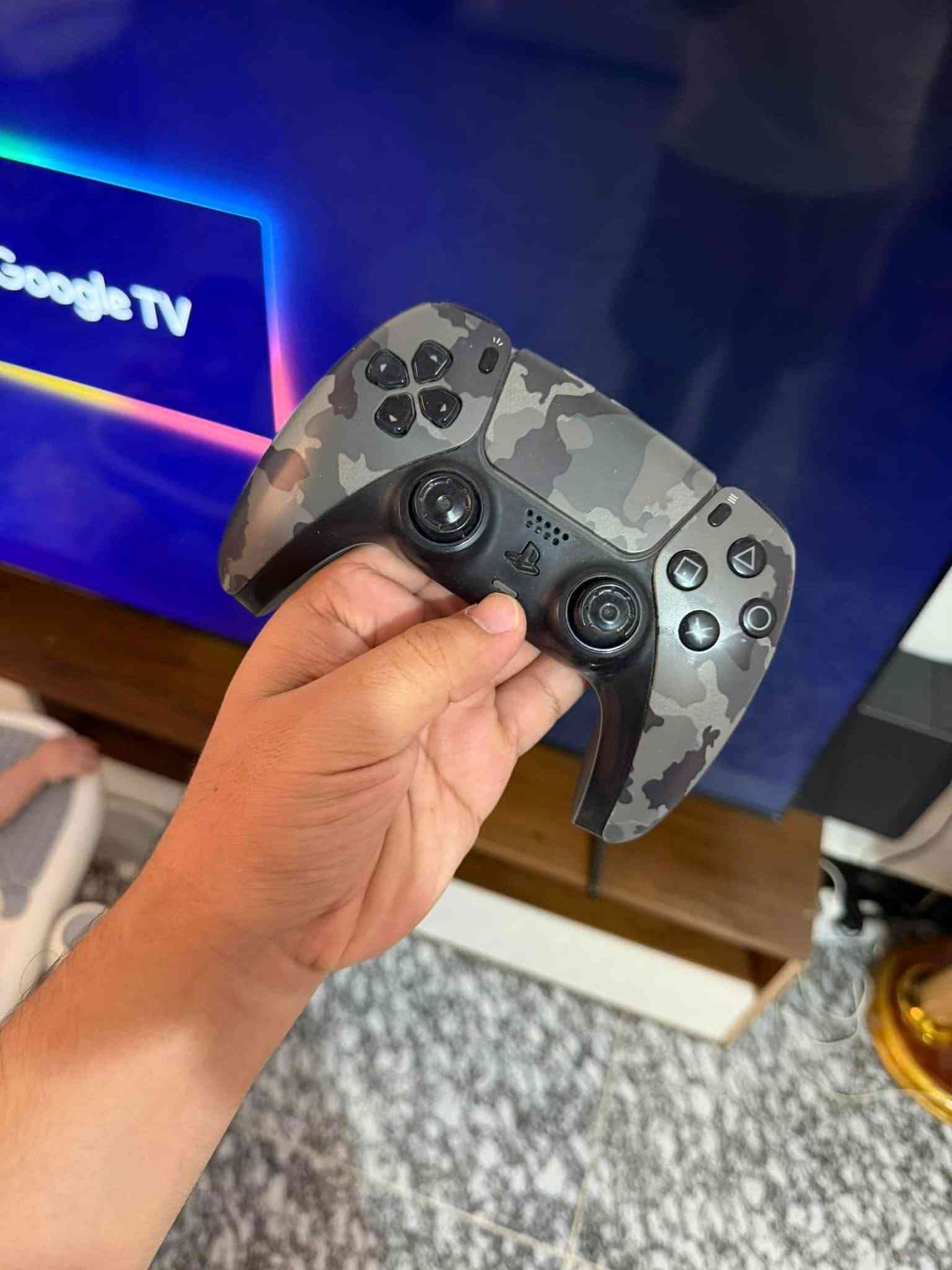 السلام عليكم ..
Ps5 slime
نظيف كلش الجهاز وممتعوب ولا داخل تصليح ابد 
الجهاز وياه جويستكات ثنين وحدة الاصلية نظيفة كلش والثانية بيهة درفت . 
وياه قرص elden ring نظيف ع كد الختمة 
ونظام الجهاز 12.40 قابل للتهكير او اذا تريد تحدثة وتلعب اونلاين بقت بكيفك 
وكل ملحقاتة موجودة حتى الكارتونة 
سعرة 865 الف 
مكاني بعقوبة / ديالى 
متوفر توصيل 
للاستفسار اكثر ***********
