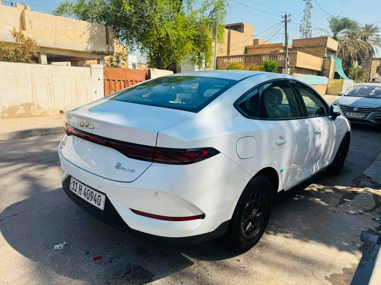 بي واي دي كن بلاص  موديل 25 كفاله عامه  بيهه رصعات بل باب الخلفي مستخدمه15
داخل ابيض السياره بوضع الشركه كل غراضهه كامله بصمه و شاحن و فوم السعر 19,800

مكاني الزعفرانيه اربع شوارع //***********
