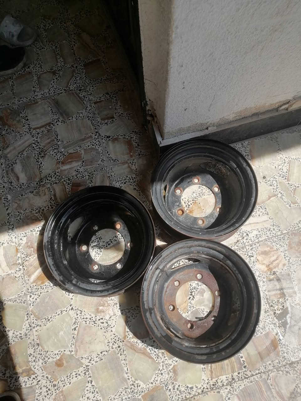 سلام عليكم  ويالة مال كية حمل  حجم 12 اصليات وزن ثقيل ونضاف ما بيهن زنجار عوزهن بس صبغ عددهن 6 مكاني نجف كوفة الشراي يتصل وبي خير ويدلل رقم المبايل *********** //لواتساب***********
