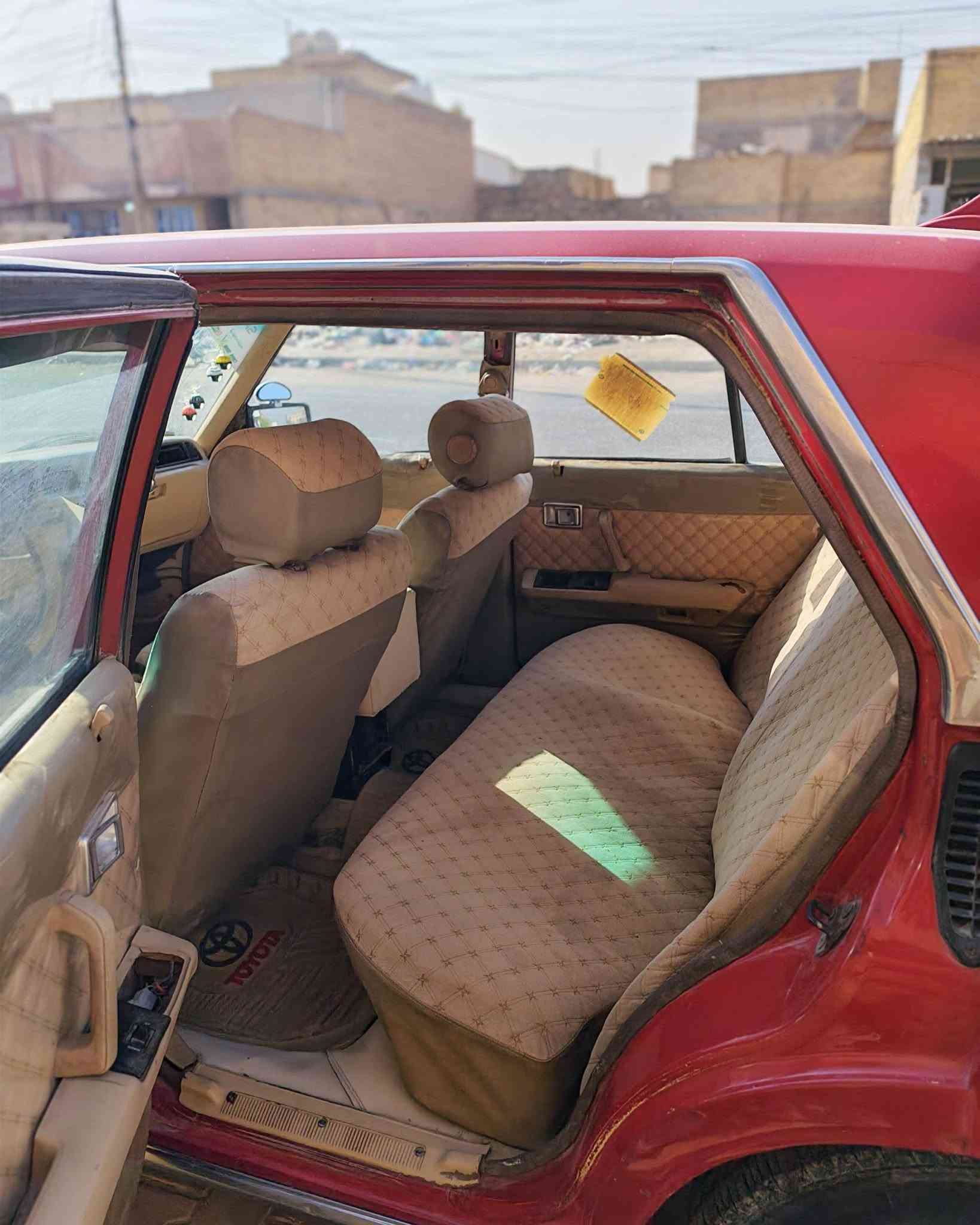 سوبر كراون
1982
 السيارة مصبوغة حزام فقط مكفول من الضربة والمعجون
منظومة تبريد جديدة (بضمان ستة أشهر) 
محرك وكير vvti (ونجي) 
كهربائيات السيارة كلها شغالة 
رقم السيارة مميز كركوك  
مشروع وطني تحويل مباشر 
عنوان بغداد الحسينية 
للاستفسار 
***********
