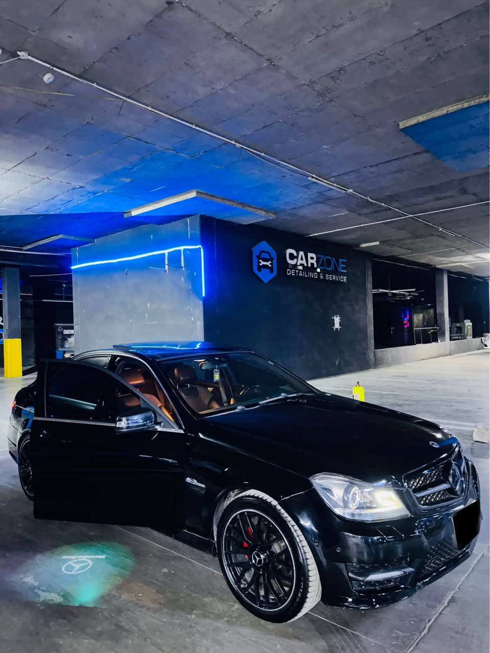 ‎سلام عليكم 
Mercedes Benz C200
‎فول مواصفات ١/١ 
‎بانوراما
‎شاشة كبير 
پرداد 
٢سويج
حه ساسات360
زه مان دوالي الماني 
لايتات محهرك
‎دبل ماوص 
‎داخل ليد 
‎سيستم سماعة 🔉
‎بعد هواي مواصفات 
‎ضرر سيارة فقط بونيت  بدون دواخيل بدون يربك 
‎بدون دواخل بدون ارباك ✅
‎سنوية جديد 
‎تحويل وكالة ثاني يوم 
‎مكان اربيل 
‎سعر155 ورقة مجال بسيط
‎رقم***********
‎واتساب موجود أربيل, العراق
