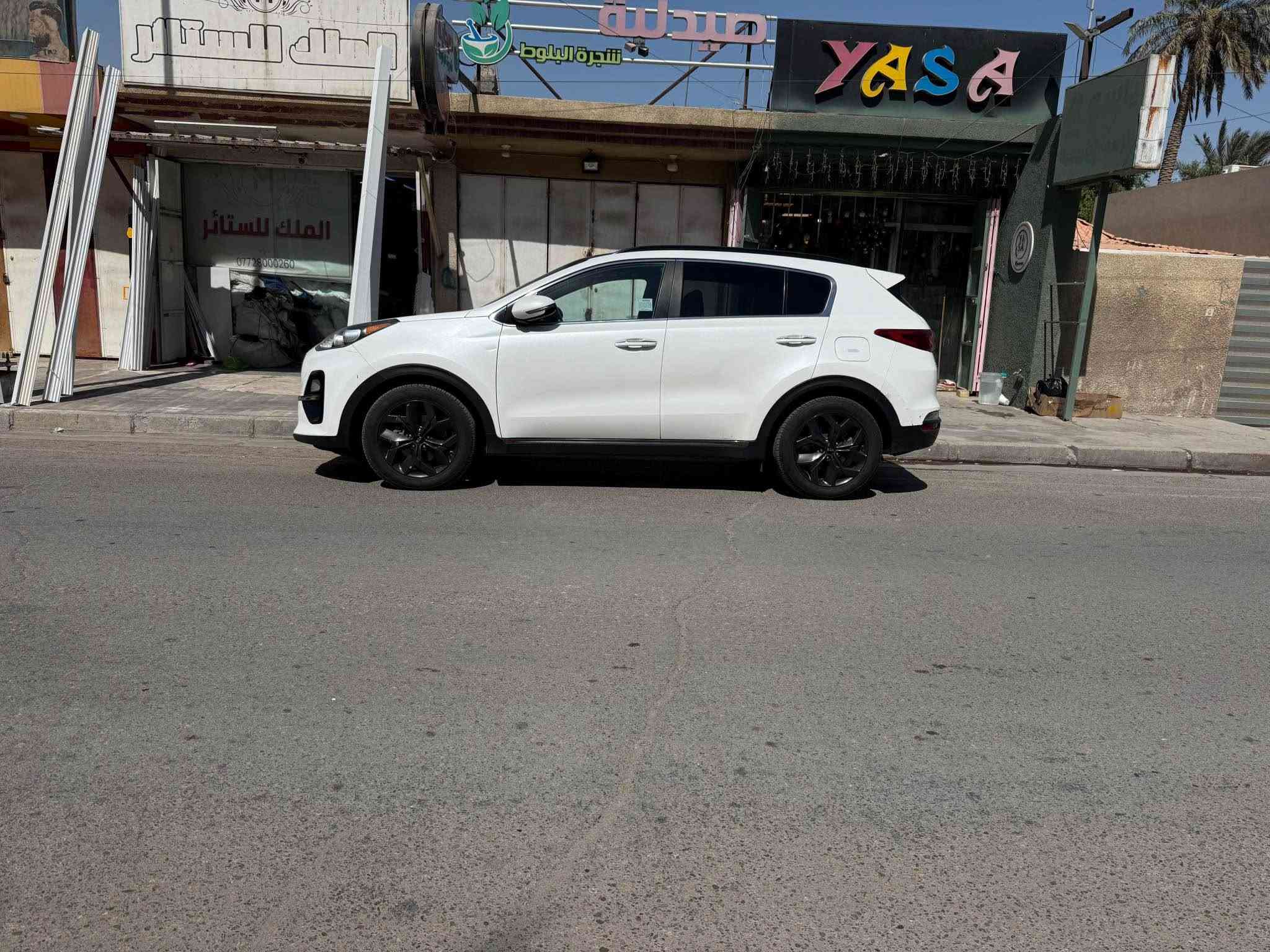 كيا سبورتاج موديل 2020 فول مواصفات عدا البصمة بانوراما داخل جلد ابيض كاميرا خلفية رادار امامي رادار جانبي نقطة عمياء تحديد مسار تحكمات ستيرن شفتات ستيرن محرك ٢.٤ مكفوله عدا قطعة وحده بدون دواخل بدون ايرباك ولا كلوب بالدشبول موضح بالصور الباقي مكفول كير محرك صبغ وضع الشركة ماشية 125 الف كيلو عارضها ب167 ورقة بيها مجال بسيط للاستفسار *********** بغداد, العراق
