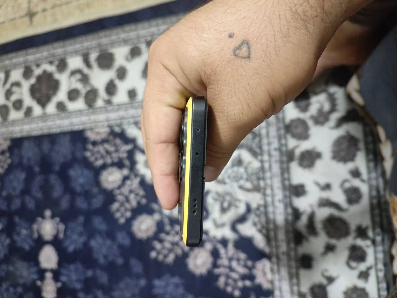 سلام عليكم لبيع بوكو اكس 6 برو فايف جي ذاكرة 512 مكفول من عطل وتصليح سعر 300 شراي يجي خاص لو يتصل *********** بغداد مدينة صدر

نص مكتوب في الصور:
- Xiaomi HyperOS اسم الجهاز POCO X6 Pro 5G التخزين ٥١٢ ج.ب/١٢ ج.ب. ٣٣,٠ اصدار نظام التشغيل (POCO) 3.0.8.0.WNLMIXM اصدار Android 16 BP2A.250605.031.A3 تحديث أمان نظام Android 2026-04-01 المواصفات والمعلومات التفصيلية النسخ الاحتياطي والاستعادة الدعم وضع الإصلاح