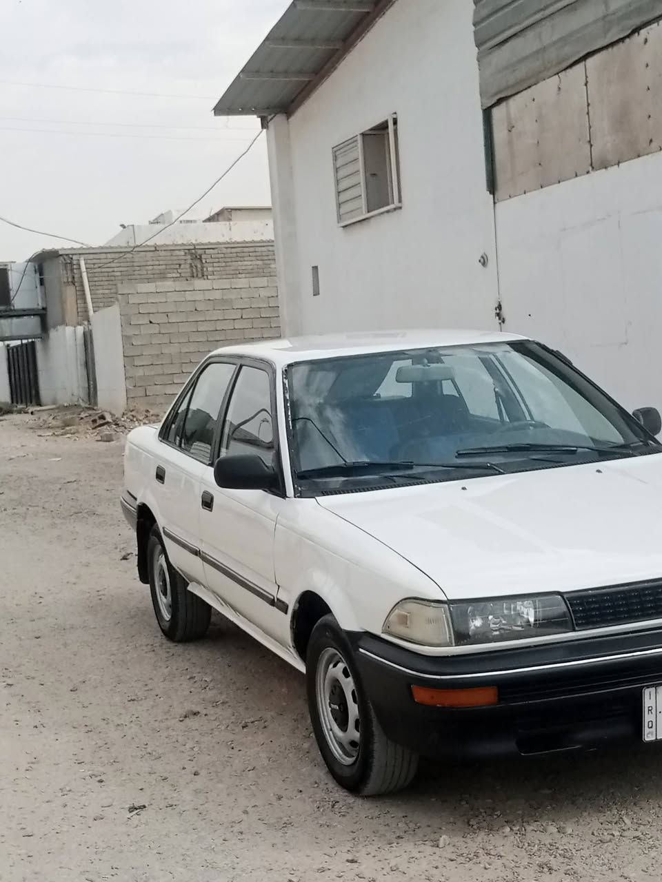 كورلا 1990 رقم بغداد انكليزي  بسمي يسرة البلادي اتماتيك  العنوان سامراء للاتصال 0***********
