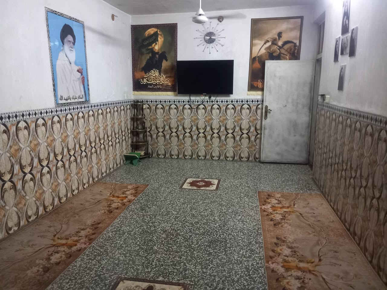 بيت للبيع حي النصر الثانيه مساحته ٢٠٠ متر السعر ٤٥ وبي مجال ***********

