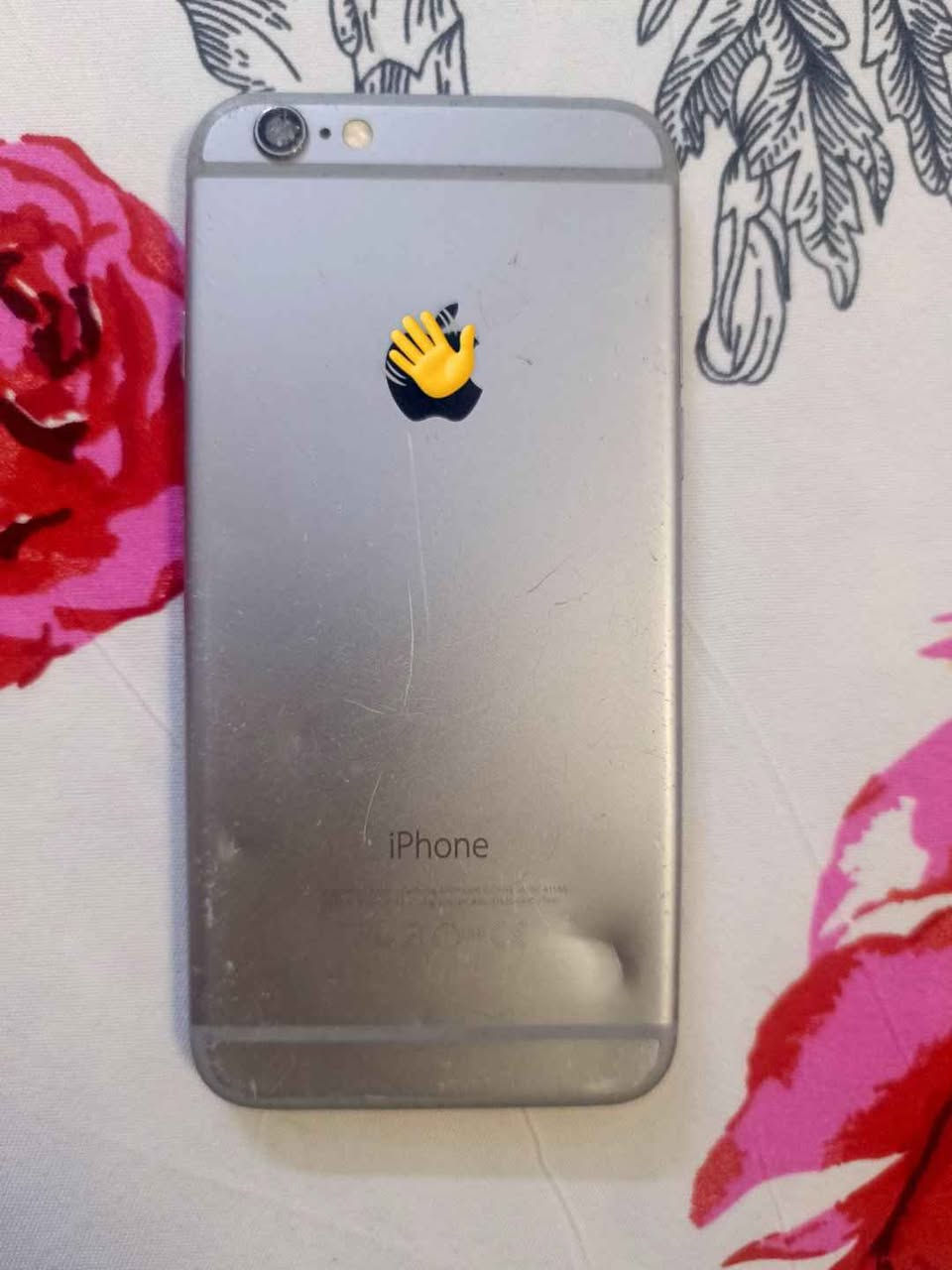 ايفون 6s • بطارية 100% • مقفل ايكلود