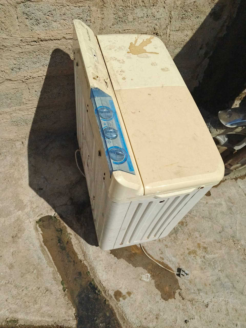 السلام عليكم غساله اللبيع شرط نضافه الشراي يجي على الخاص او اواتساب ***********
