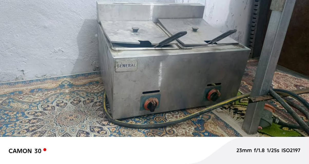 قلايه كنتاكي للبيع  بسعر مناسب استخدم قليل وكلش نظيفه 
للتوصل وتساب او اتصل فقط فقط 
***********

