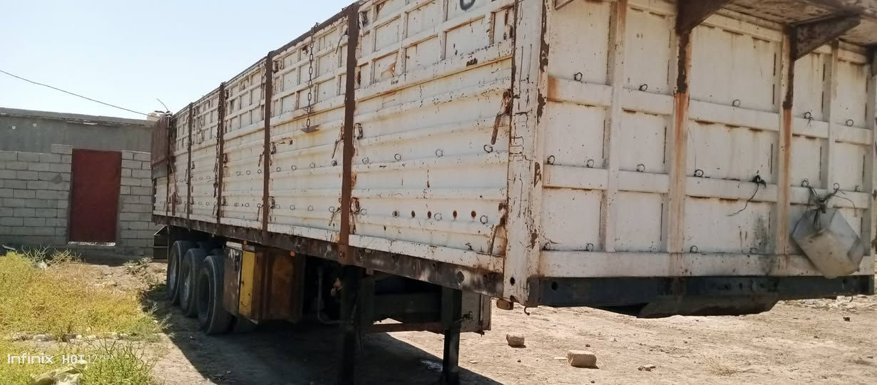 للبيع عربانه حداديه شريط صيني ثلاث دناقير 14 العنوان واسط الحفريه السعر 80 وبها مجال رقم ***********

نص مكتوب في الصور:
- Infinix HOT 12 PLAY
- INFINIX HOT 12
- Infinix HOT 10 PLAY