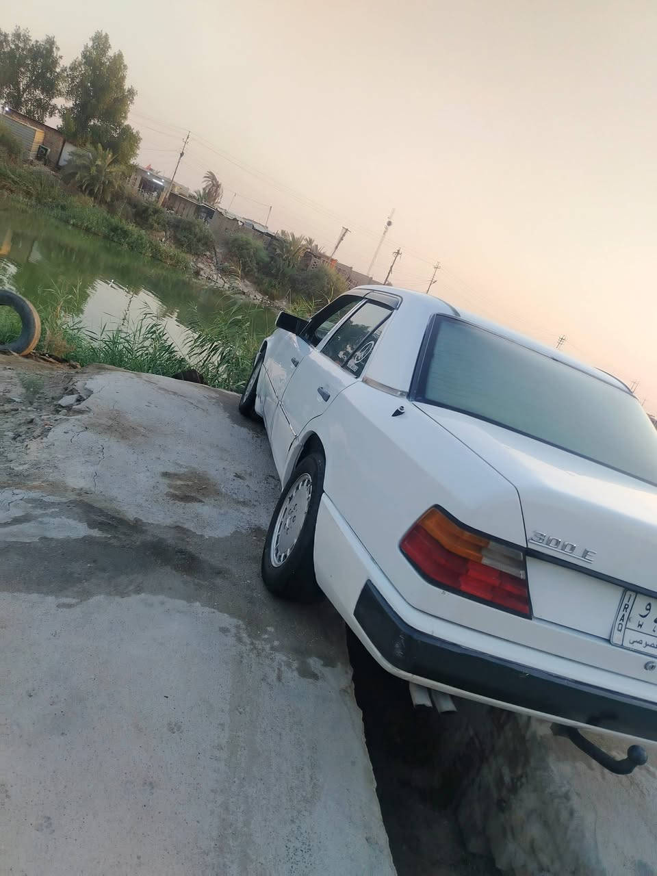 سلام عليكم لبيع مارسدس دب موديل 89رقم بغداد 
حداديه جديده تبريد ثلج جام كهرباي كشنات كهرباي تخم تايرات جدد منضومه زنون قواعد دبل ما معمره مكينه 3000ففتي براص بيها ترايك بيها وين ما يعجبك سياره حلوه وجهازه عله اخير حبايه السعر 60وبيها مجال مكاني ناصريه سوك الشيوخ وهاذا رقمي ***********
