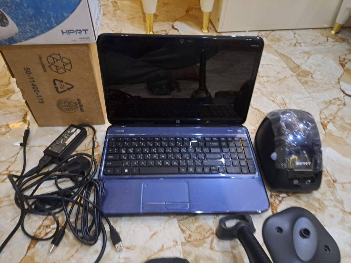 كاشير متكامل
 من باركود الاصلي
 وطابعة فاتوره وتسعيره 
ولابتوب + برنامج الحيزوم 
بعده ما مستعمل جديد بلباكيت 
***********
