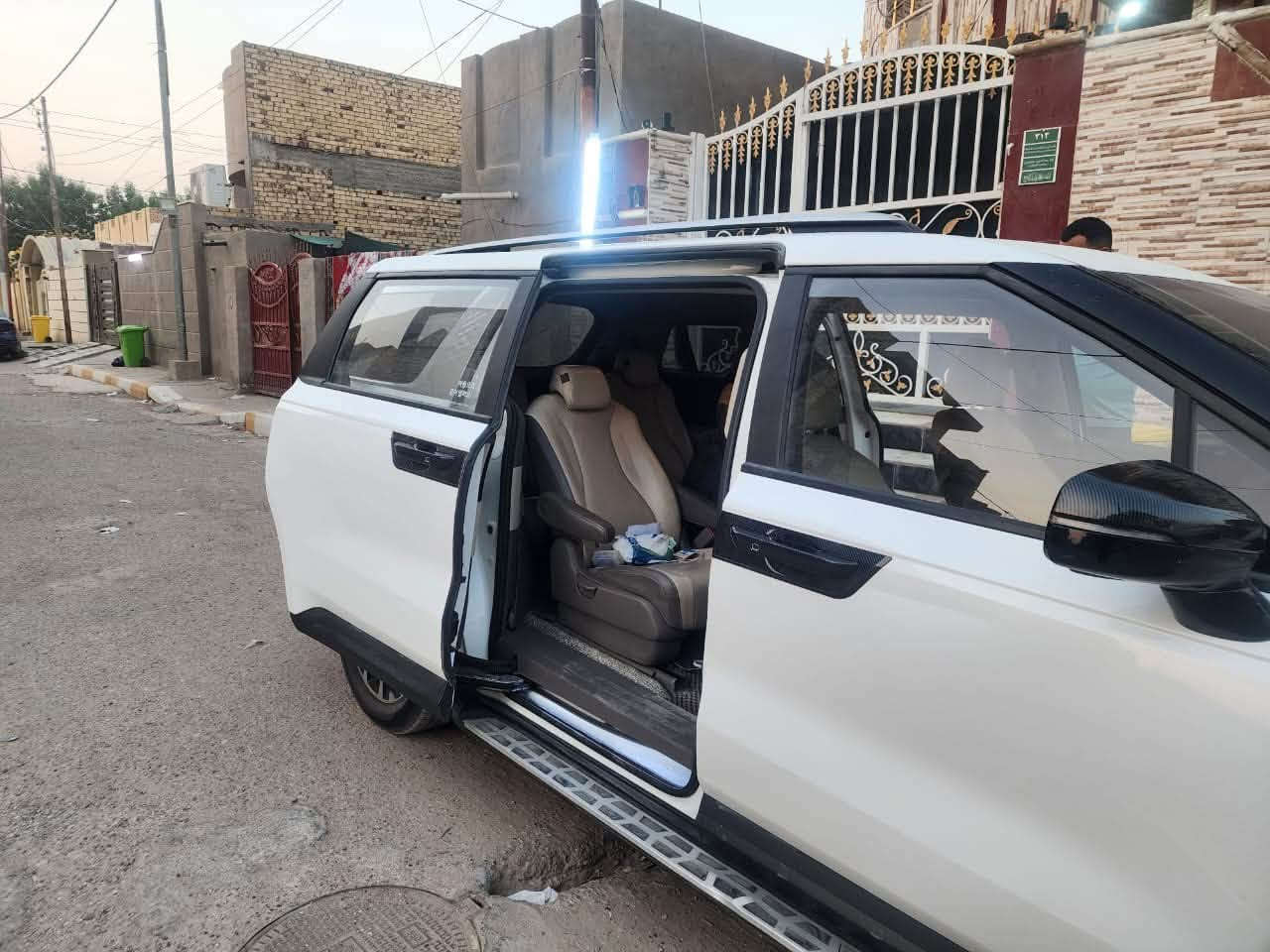 السلام عليكم كرنفال للبيع موديل ٢٣وارد كوري فول مواصفات برستيج اعلى فئه كشنات منفصل
تدفئه تبريد 
بيبان سلايت  كهربائي رقم اربيل 
مكاني ديوانيه 
الاستفسار 
***********
