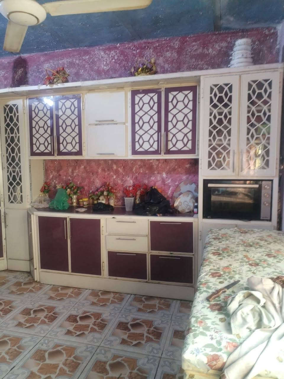 السلام عليكم بيت للبيع 200 متر بلجربرعية الأولة كامل عل مبادرة مطلوب للمصرف العقاري ل84 مليون القصد الشهري 380 الف.  بيد البائع وقابل لتفوض مع استبدال الكفيل
تفاصيل البيت غرفتين + صالة+ مطبخ حار وبارد+حمام داخلي وخاورجي+ براني
الطابق الثاني غرفة ضمن البيتونة+ عرفة كشف لصطح معة حمامات_
لتواصل ***********
السلام عليكم بيت للبيع 200 متر بلجربرعية الأولة كامل عل مبادرة مطلوب للمصرف العقاري ل84 مليون القصد الشهري 380 الف.  بيد البائع وقابل لتفوض مع استبدال الكفيل
