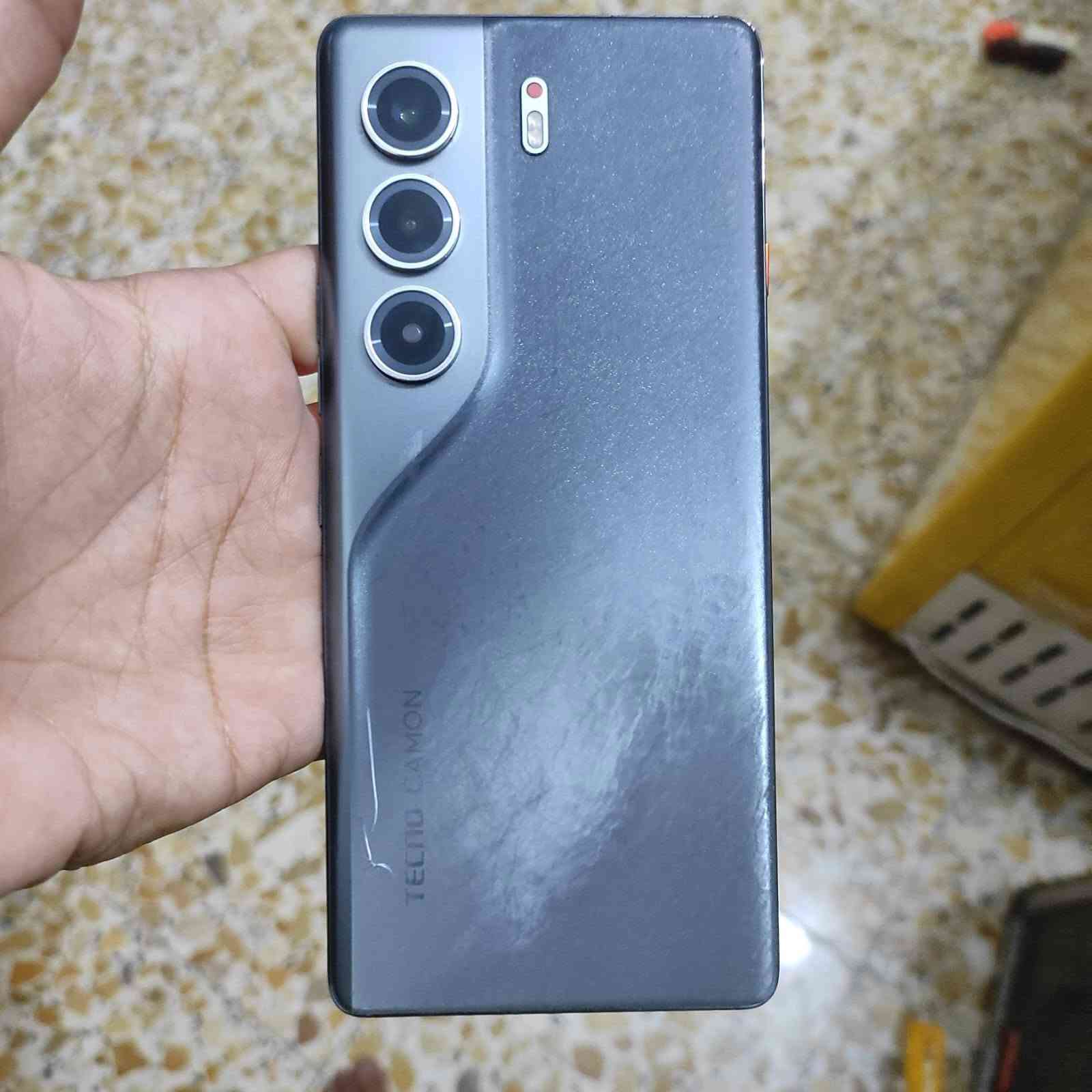 تيكنو كامون 40  برو 5G للبيع أو مراوس حتلو دراجة شاشة فطور وبيها نقطة خضرة  وممئثرة
سعرة ٢٥٠ الف

رقمي ‏‪***********‬‏

ذاكرة 256 عشوائية 24 

مكاني .....بغداد ..... بشعب .....حي اور
