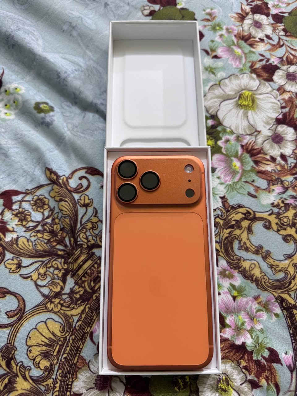 السلام عليكم ورحمة الله وبركاته

للبيع iPhone 17 pro max

رقم النموذج: MFYN4AF/A

سيمكارت

الذاكرة :٢٥٦

البطارية: ٩٩ 

اللون: برتقالي

نظافة ١٠٠٪؜

للاستفسار الاتصال على الرقم التالي : ***********

غير متواجد على الفيس 

فقط اتصال وواتساب عمارة, ميسان
