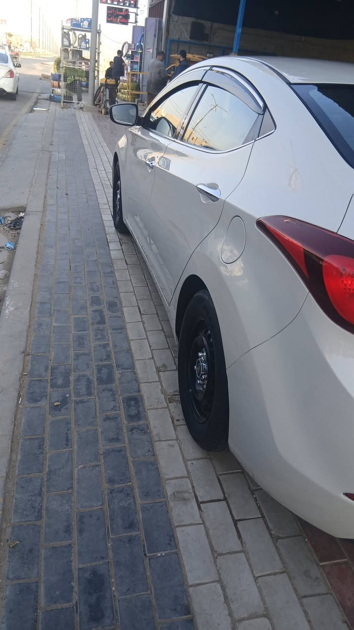 السلام عليكم .النتر خليجي جاهزه للأخير بيها حزام صبغ فقط للجماليه بدون حادث السعر١٠٠ 
*********** مكان كربلاء
