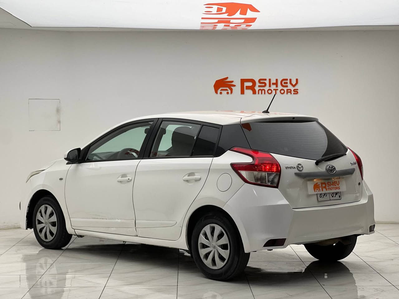 Toyota Yaris 2016 
تویوتا یارس ٢٠١٦

مکینة ٤ سلندر ١.٣ لتر 
ماشیة 320,000 کم 

ضزر السیارة جاملغ صبغ و بیها اماکن بارد 
مكفولة من كير و محرك و كهربائيات

و ب سعر (95$) ورقة و بيها مجال
و علیها ٦٠٠$ ينزل من السعر 

مكان السيارة

دهوك -معرض ارشف R-Shev
رقم51 من معارض التيرمينال 

***********
*********** دهوك, العراق
