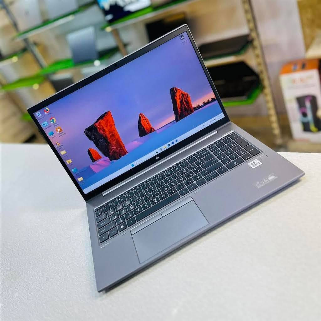 لابتوب هندسي فخم بكارت شاشة Nvidia Quadro 4GB من الجيل العاشر.
🔥 إذا تبحث عن لابتوب للألعاب والشغل القوي، وبنفس الوقت أنيق وخفيف وسهل الحمل، فهذا خيار ممتاز 👌

💻 HP ZBook Firefly 15 G7

⚡ المعالج:

Intel Core i7 – الجيل العاشر

🖥️ الشاشة:

15.6" Full HD

✨ Anti-Glare ضد التوهج والانعكاس

🎮 كرت الشاشة:

NVIDIA Quadro P520 – 4GB

➕ كرت شاشة داخلي Intel UHD Graphics

💾 الرام:

16GB DDR4

🚀 التخزين:

512GB SSD M.2

🔥 مناسب للألعاب، التصميم، الهندسة، المونتاج والبرامج الثقيلة.

💻 الجهاز يحتوي على أهم البرامج ومجهز للاستخدام، يعني تستلمه وتشتغل مباشرة.

✨ جهاز عملي، أنيق، قوي وخفيف بنفس الوقت.

بسعر 675,000 

📩 للاستفسار أو الحجز راسلنا خاص.

🎁 ويجي وياه:

🎒 حقيبة هدية

🖱️ ماوس هدية

🔌 شاحن الجهاز الأصلي

🚚 التوصيل مجاني

🚚 التوصيل: متوفر إلى جميع محافظات العراق

📍 الموقع: بغداد – الأمين الثانية

📞 للحجز والاستفسار (واتساب): ***********

📩 تليگرام: @Hf_Yy5

🔥 لا تفوّت الفرصة! الكمية محدودة والعرض مستمر لحين نفاد الكمية. احجز جهازك الآن واستمتع بأداء مميز وسعر منافس.
