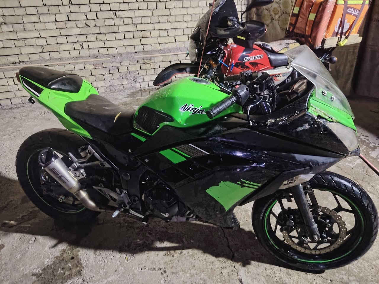 كاوسكي 2016 400cc
مكينه وكير كفاله اكزوز  CS  كفرات الوجه بي ضرر مثل ما واضح بل الصوره دراجه نضيفه ونصبتها حلوه شلعه ومعدل فول  السعر 2600 مليونين وستميه وبها مجال للشراي والطيبين
تواصل ***********
