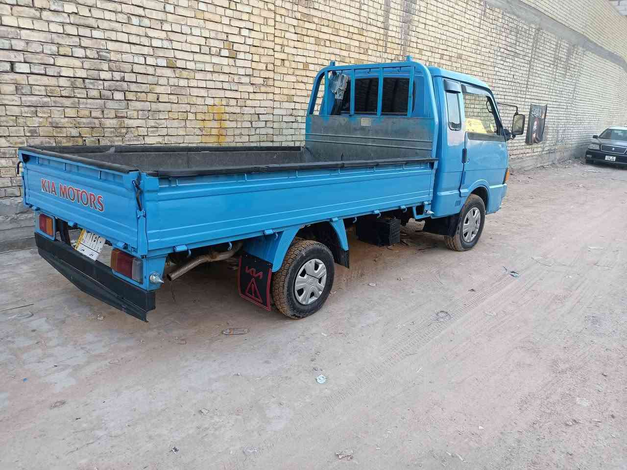 السلام عليكم كيا للبيع موديل 94 مكينه وقير وشاص مقفولات سعر 46وبيه مجال مكان نجف ***********
