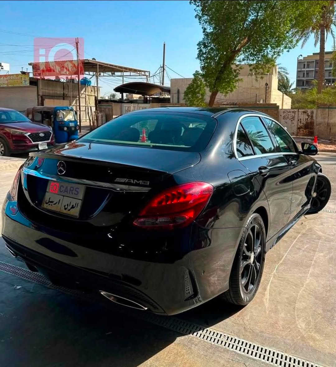 مارسيدس C300
موديل 2017 
محرك 2000 تيربو V4
ماشيه 87 ميل
لون اسود 
داخل احمر 
مري كهرباء 
كشنات كهرباء 
ليد زينون 
بك لايت ليد 
نظام تحديد سرعة 
مواصفات C300 معروفه 
حادثها  جاملغ وخشم البنيد مرجع بارد  
ايرباك راجع
حادث هنا 
جاملغ خلفي بيه صبغ وتعديل بارد 
سياره كامله مابيهة اي نقص شرط الفحص 
السعر 195$ وبيها مجال 
 
مكان السيارة بغداد المنصور 
***********
