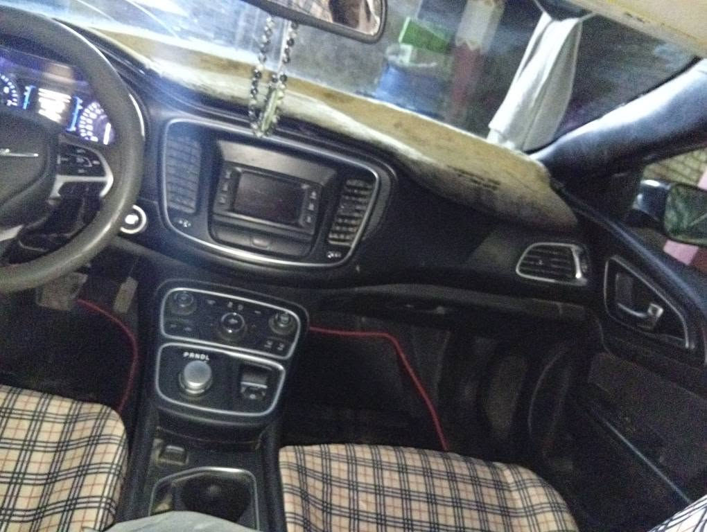 السلام عليكم c200 للبيع او مراوس موديل 2015 وارد امريكي محرك 2400 رقم بصرة اتكفل اصوليات فقط السياره كوم حديد السعر 75 وبيها مجال *********** البصرة, العراق
