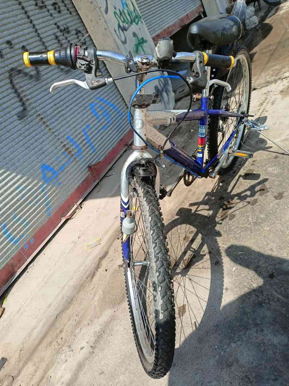 بايسكل للبيع كل شيء ما يعوز بريكاته شغاله توايره جدد ما بيهن شيء سعره 45 وبيها مجال مكاني ناحيه النمرود قريه السلاميه ***********

