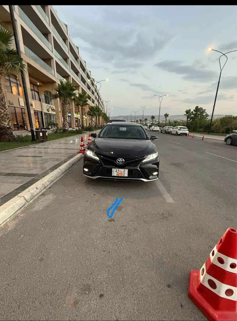 Toyota camry 2023
Mwasafat SE sharekae chihan
40 hazar roshtwa 
Be boyax be sard 
Sayaraka zor jwana 
***********
