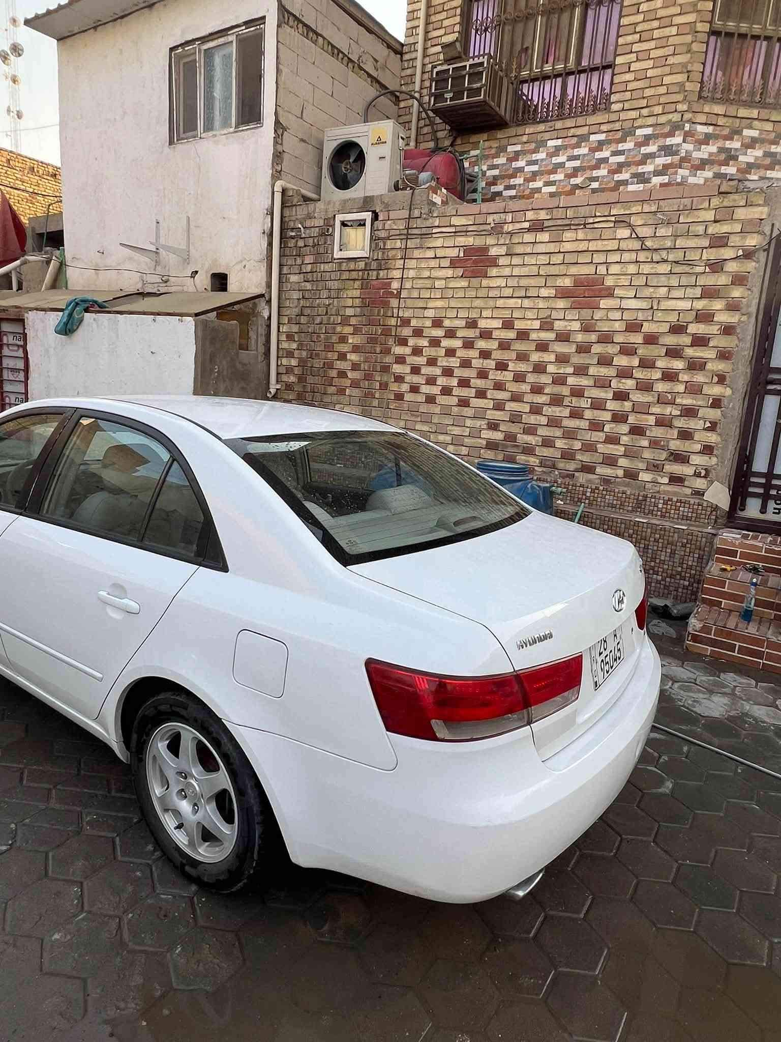 السلام عليكم سوناتا ٢٠٠٨خليجي مكينة ٦ ستونة شدينالهة سيارة على ادينة جاهزة مكينة كير حدادية بيهة صبغ حزام للجمالية بدون حادث السعر ٧٨ وبيهة مجال ‭***********‬
