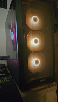 معالج R7 5800X • كرت RX7800XT 16GB • 32GB DDR4 3600