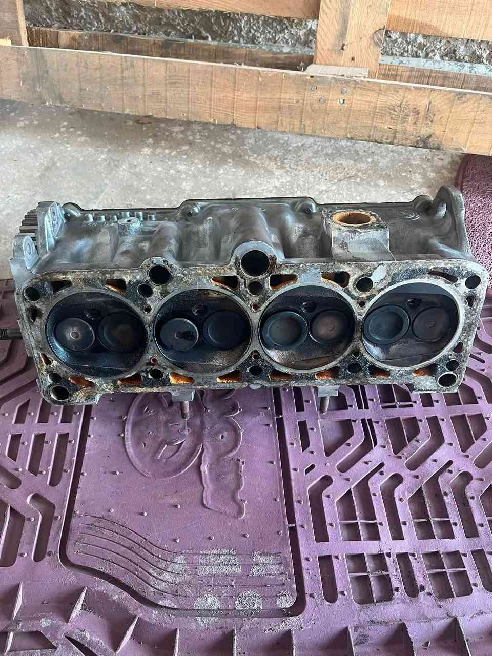 غراض كولف كور جديد جدا ً ونوزلات و تي بي إس شغال ودكشن بارد وعقل شغال وجوينات ايرفلو بس يرادله كارت مكان فلوجه ***********
