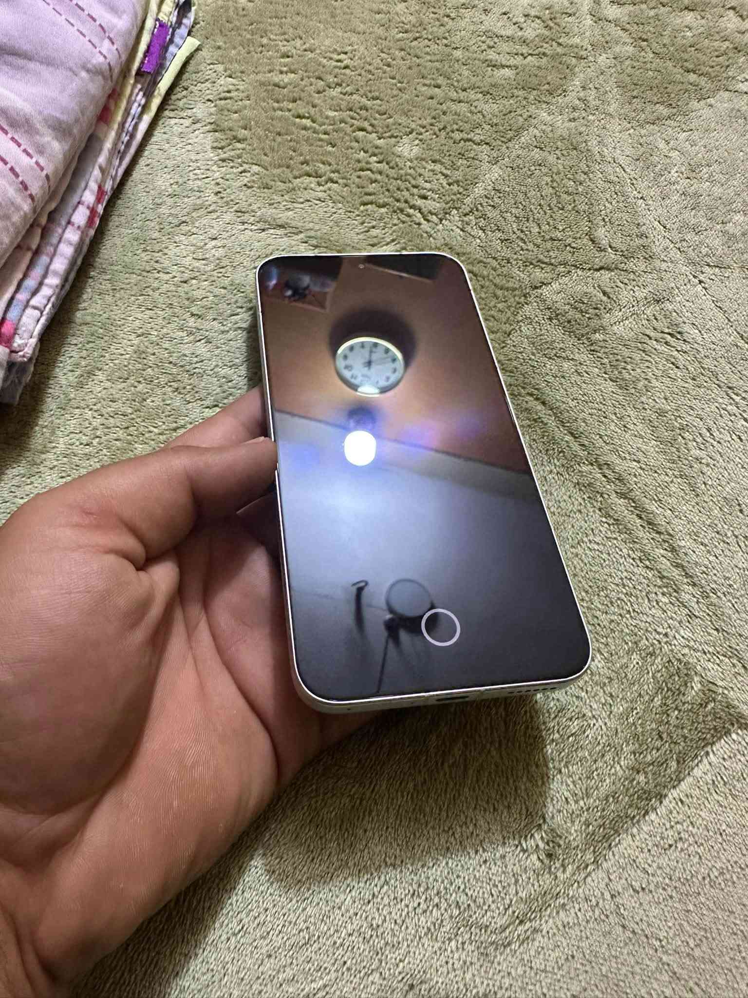 بوكو F7 • بطارية ٩٨٪ • ذاكرة ٢٥٦